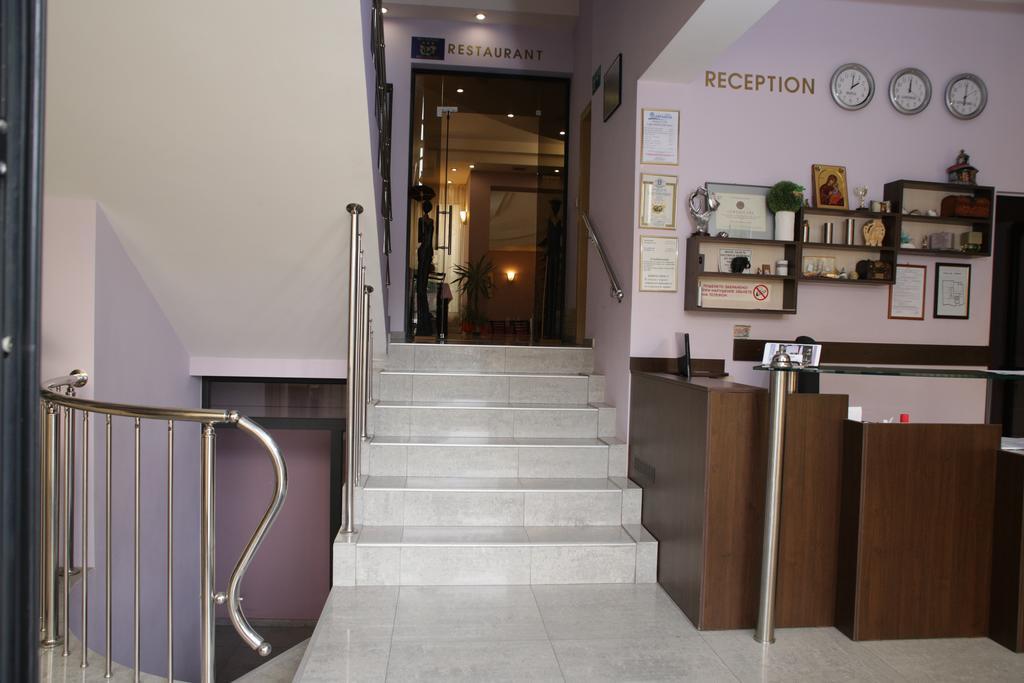 Family Hotel Avramov Widyń Zewnętrze zdjęcie