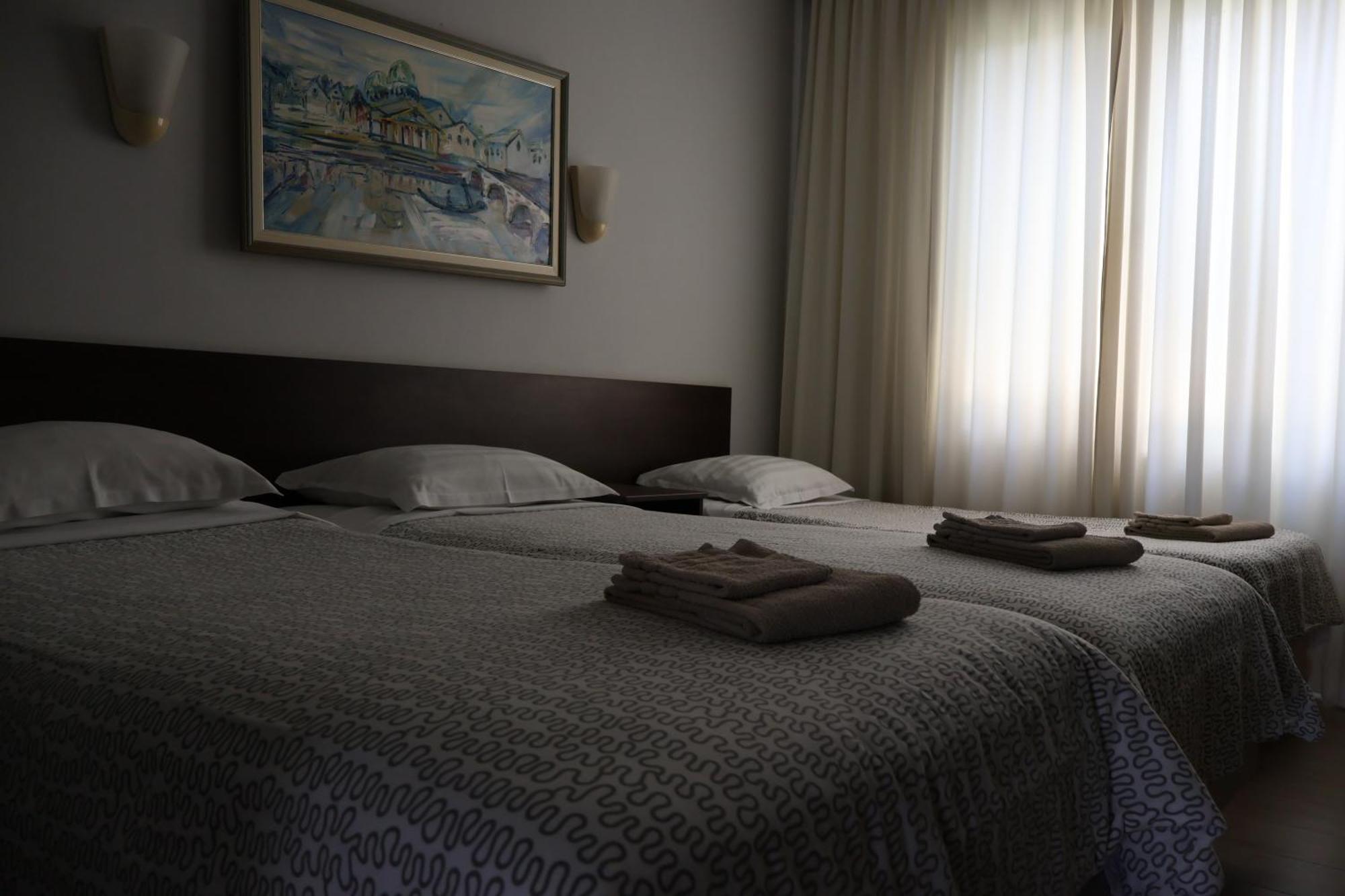 Family Hotel Avramov Widyń Zewnętrze zdjęcie